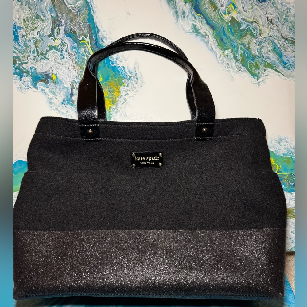 KATE SPADE DOUBLE HANDLE BLACK WOOL TOTE w/SPARKLE BOTTOM
Large open area